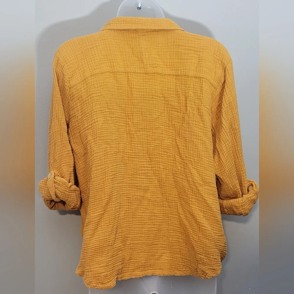 VTG Kleio button down light weight top, mustard color, textured material - Picture 4 of 9